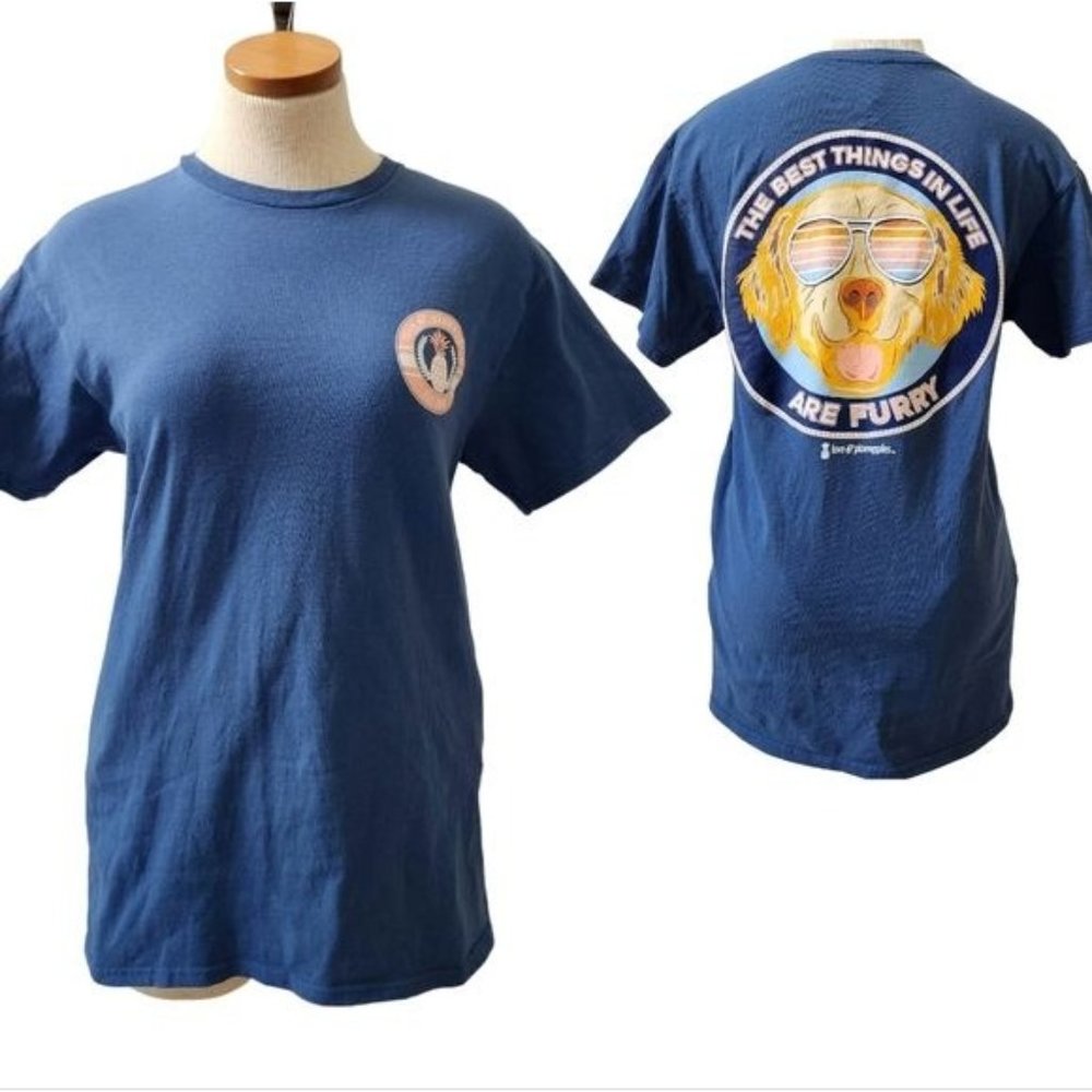 Love & Pineapples Women’s T-shirt size Medium